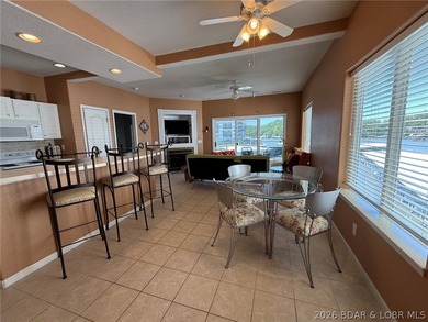 Don't miss out on this beautiful walk-in end unit at Monarch - photo 8