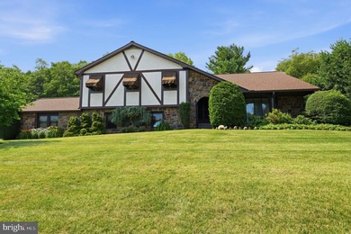 Ideally situated in the desirable Justa Farms East section of - photo 1