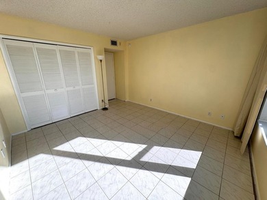 Exceptional opportunity to acquire a spacious 3-bedroom - photo 16