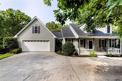 Welcome to your own private Lake Lanier retreat, where peaceful - photo 1