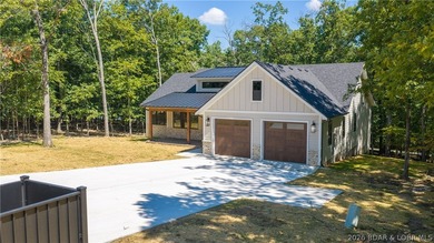 This newly constructed home showcases exceptional craftsmanship - photo 33