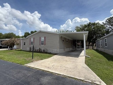 Lake Weohyakapka Home For Sale in Lake Wales Florida