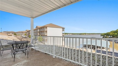 Welcome to your perfect lake escape at Compass Pointe in the - photo 1