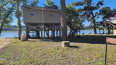 Mississippi River Home For Sale in Prairie Du Chien Wisconsin