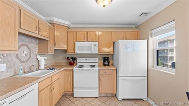 Welcome to your perfect lake escape at Compass Pointe in the - photo 3