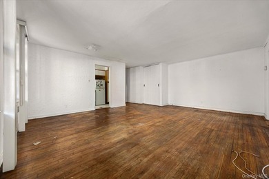 Welcome to Verona Estates, a beautifully maintained co-op - photo 4