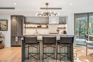 Designed by a renowned designer, this Lumina garden oasis - photo 13