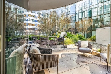 Designed by a renowned designer, this Lumina garden oasis - photo 15
