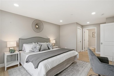 **SPACIOUS 1 BED UNIT, HUGE WALK-IN CLOSET, GREAT SEASONAL WATER - photo 19