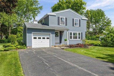 Welcome to 24 Sunbridge Drive! Lovingly maintained by its - photo 1