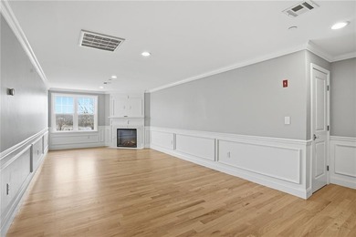 **SPACIOUS 1 BED UNIT, HUGE WALK-IN CLOSET, GREAT SEASONAL WATER - photo 32