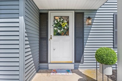 Welcome to 24 Sunbridge Drive! Lovingly maintained by its - photo 5