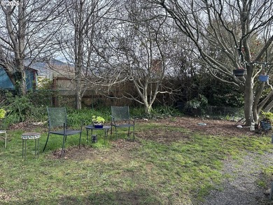 Great opportunity to purchase a duplex on a large lot with - photo 3