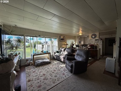 Great opportunity to purchase a duplex on a large lot with - photo 8