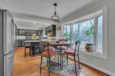 Welcome to this spacious and versatile home featuring 5 bedrooms