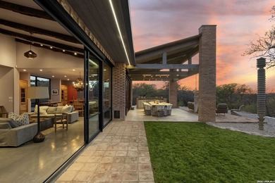 This extraordinary Guadalupe waterfront estate embodies vacation - photo 11
