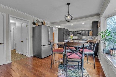 Welcome to this spacious and versatile home featuring 5 bedrooms