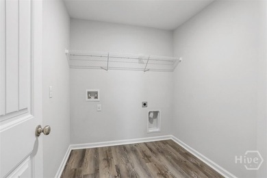 BETTER THAN NEW! This beautifully maintained 4-bedroom, 2.5-bath - photo 21