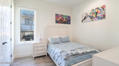 Being sold fully furnished!! Effortless Beachside Living in - photo 29