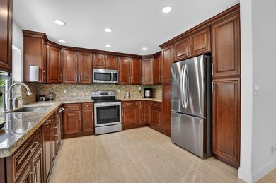 Welcome to this thoughtfully designed 3-bedroom, 2.5-bathroom - photo 14