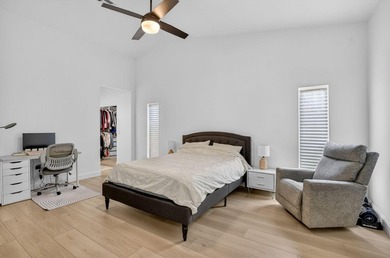 Welcome to this thoughtfully designed 3-bedroom, 2.5-bathroom - photo 18