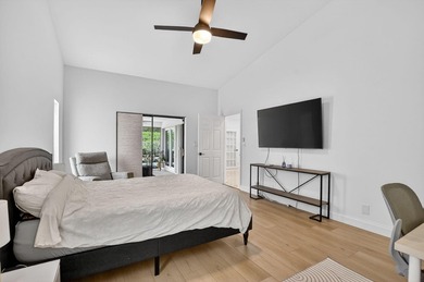 Welcome to this thoughtfully designed 3-bedroom, 2.5-bathroom - photo 20