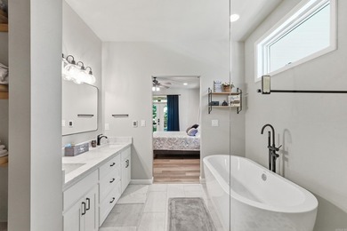 Experience luxury lake living with seasonal lake views in this - photo 33