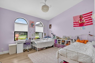 Welcome to this thoughtfully designed 3-bedroom, 2.5-bathroom - photo 35