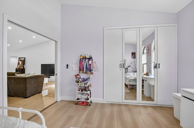 Welcome to this thoughtfully designed 3-bedroom, 2.5-bathroom - photo 37
