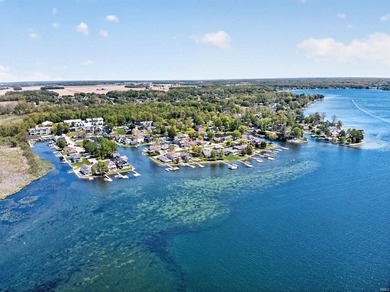 Skip the yard work and spend your summers on the water! With - photo 38
