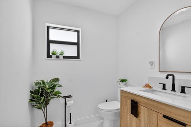 Welcome to this thoughtfully designed 3-bedroom, 2.5-bathroom - photo 38