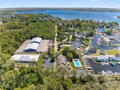 Skip the yard work and spend your summers on the water! With - photo 40