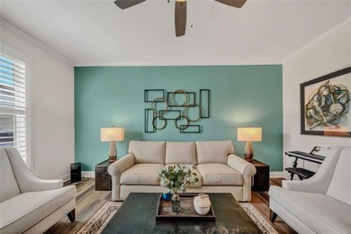 Welcome to this charming 3-bedroom, 2.5-bathroom townhome - photo 4