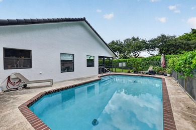 Welcome to this thoughtfully designed 3-bedroom, 2.5-bathroom - photo 45