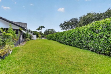 Welcome to this thoughtfully designed 3-bedroom, 2.5-bathroom - photo 48
