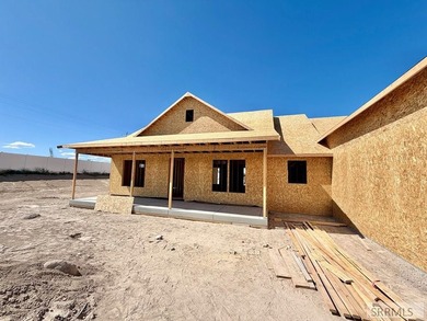 Beautiful spacious custom one-level home featuring 2,580 sq ft - photo 2