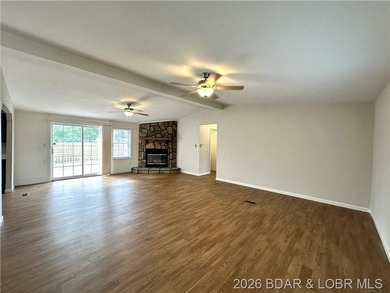 Welcome home to this beautifully remodeled 3-bed, 2-bath home in - photo 5