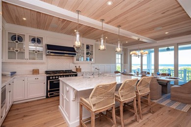 The Most Prestigious Home Built on the Goldcoast. This Exquisite - photo 9