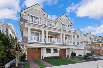 The Most Prestigious Home Built on the Goldcoast. This Exquisite - photo 2