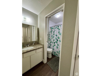 Updated 2-bed, 1 bath Top Floor Condo, near UVU & BYU - photo 12