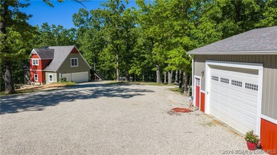 Rare opportunity to own a highly versatile and private 5.5 acre - photo 1