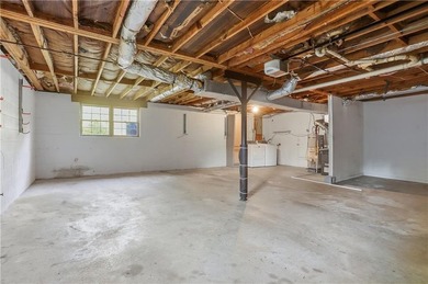 Discover 6742 Kellogg Dr, arranged for everyday practicality - photo 28
