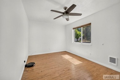 Downtown living done right! Nestled in the heart of Idaho Falls - photo 8