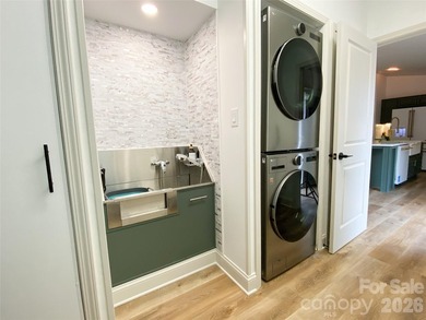 Welcome to your Lake Norman waterfront home! Drought resistant - photo 10