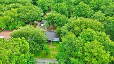 Looking for the perfect lake retreat, retirement home, or a - photo 11