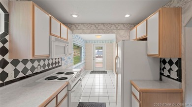 Move-in ready lakeview cabin offering 3 bedrooms, 2 baths, and - photo 2