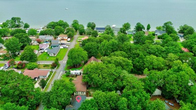 Looking for the perfect lake retreat, retirement home, or a - photo 13