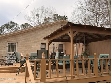 Charming single-family home situated on a beautiful country lot - photo 16