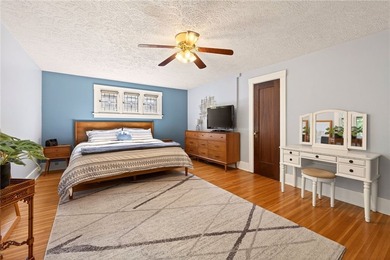 Timeless Browncroft beauty! Welcome to 29 Elmcroft Rd, a - photo 23