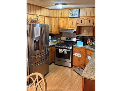 Charming single-family home situated on a beautiful country lot - photo 25